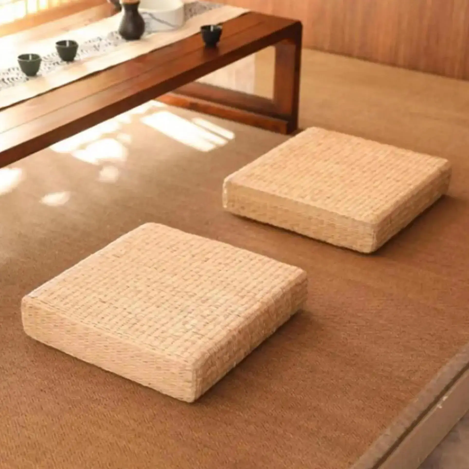 Coussin japonais carré en tatami 'Mokiro' - Image 2