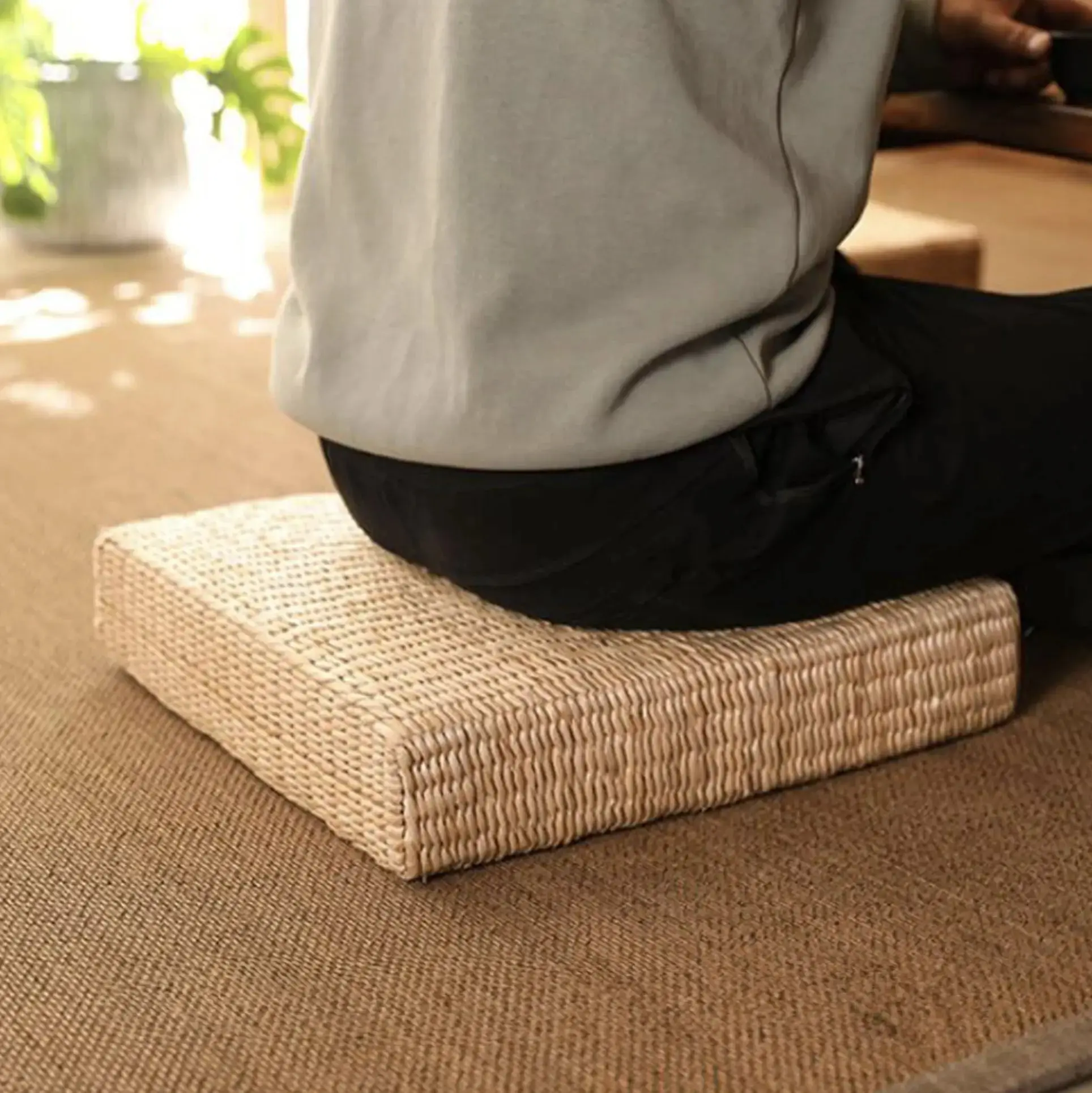 Coussin japonais carré en tatami 'Mokiro' - Image 5